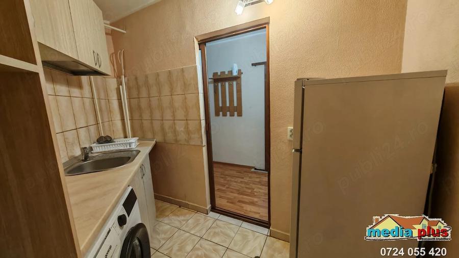 Garsonieră decomandată în Micro 39
