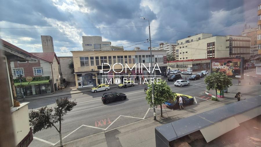 Apartament cu 3 camere decomandat, mobilat în Ultracentral