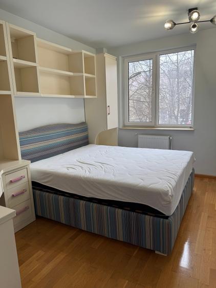 Apartament cu 3 camere decomandat în Cazino