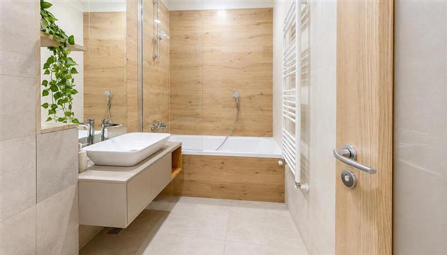 Apartament cu 2 camere decomandat în Tractorul