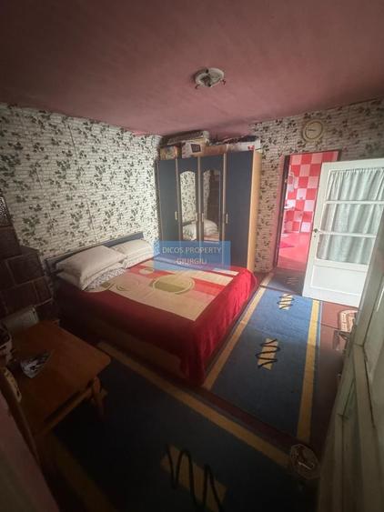 Casă individuală cu 3 camere cu Canalizare în Casa Cărții