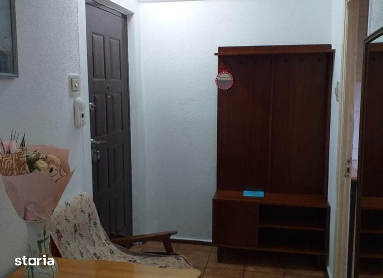 Apartament cu 2 camere în Podu Roș