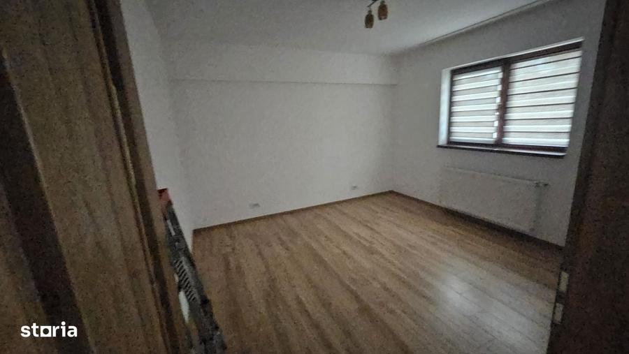 Casă cu 4 camere în Granit
