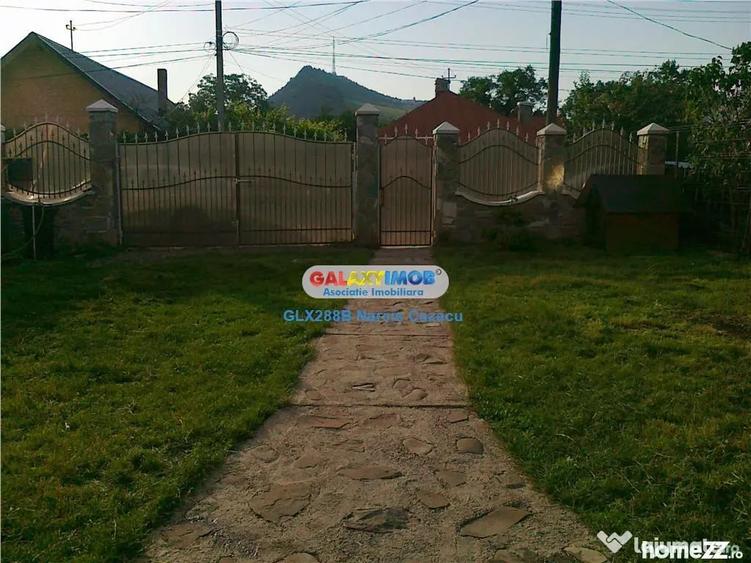Casă cu 7 camere cu Teren 359 Mp în 1 Mai