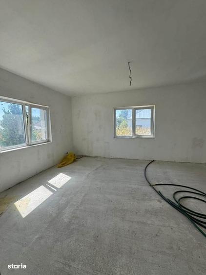 Casă cu 4 camere cu Teren 900 Mp în Central