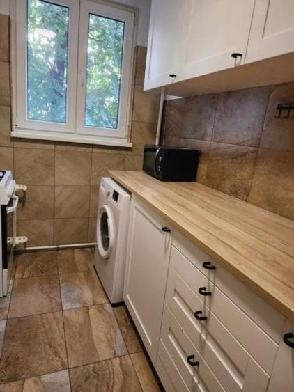 Apartament cu 2 camere semidecomandat, mobilat în Dristor