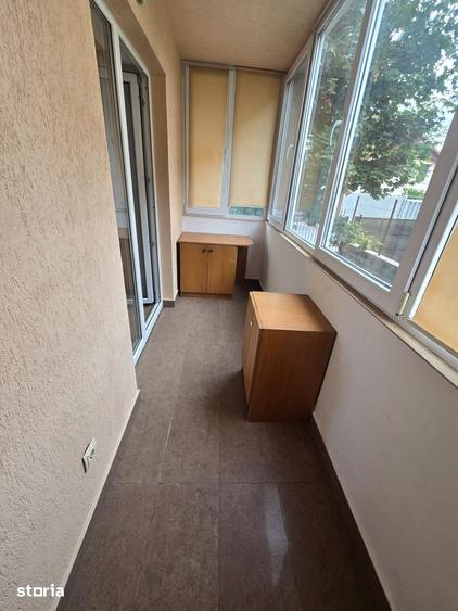 Apartament cu 3 camere decomandat în Florești