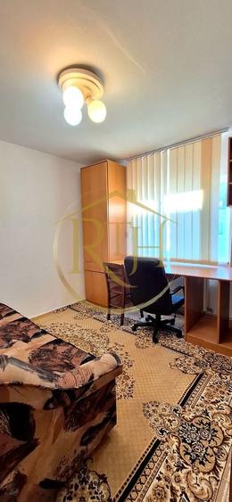 Apartament cu 3 camere decomandat, mobilat în Girocului