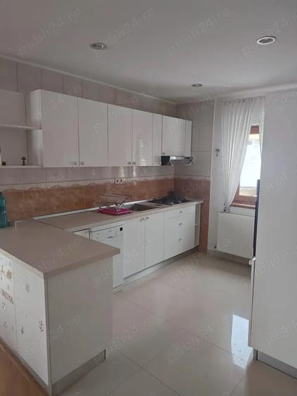 Apartament cu 3 camere în Călimănești