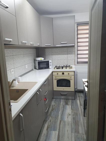 Proprietar inchiriez apartament 2 camere - 2