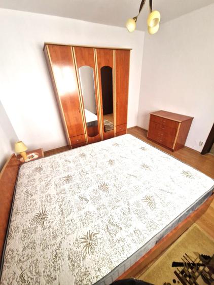 Apartament cu 2 camere decomandat în Drumul Taberei