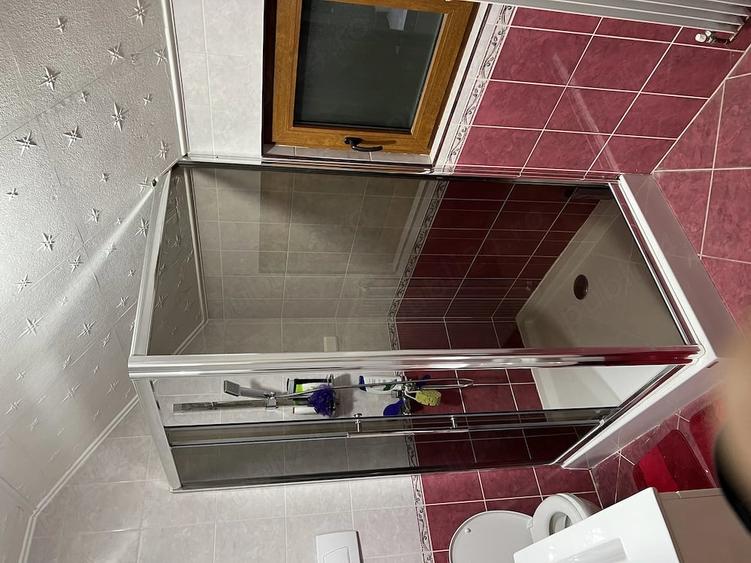 Casă cu Teren 1000 Mp în Central