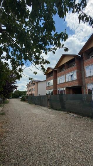 Garsonieră decomandată în Valea Adâncă