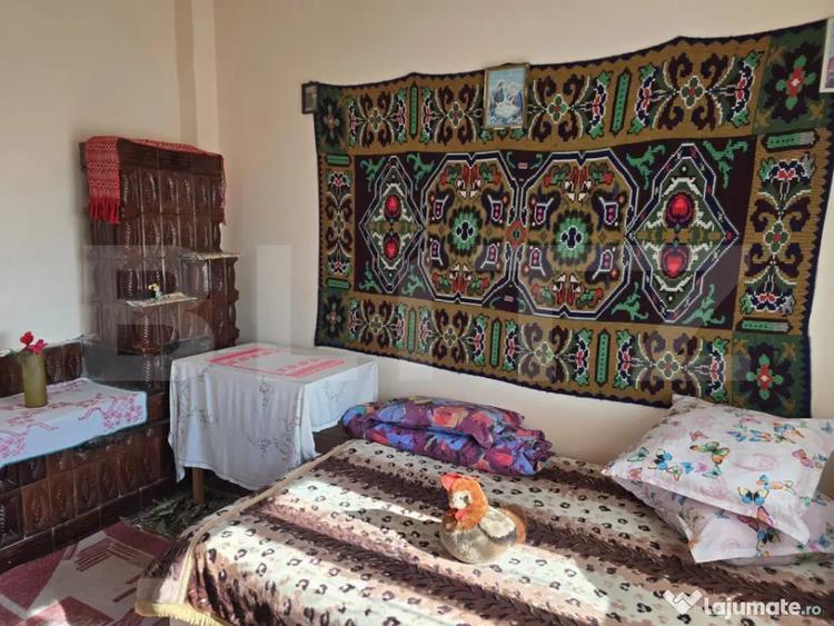 Casă cu 2 camere cu Teren 680 Mp în Central