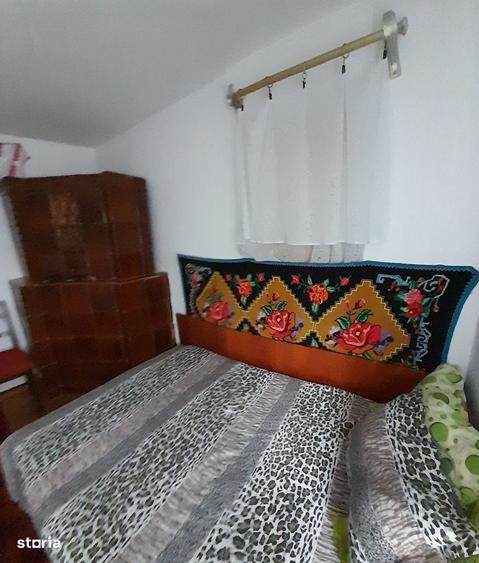 Casă cu 4 camere cu Teren 1760 Mp în Măldăeni