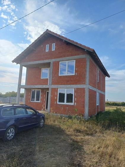 Casă cu Teren 852 Mp în Păușa