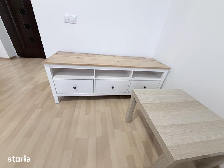 Garsonieră în Titan