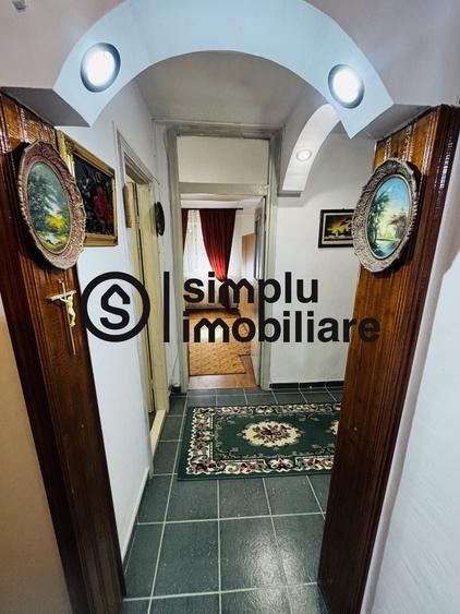 Apartament cu 3 camere decomandat în 1 Mai