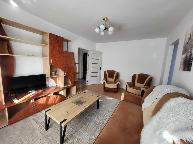 Apartament cu 2 camere semidecomandat în Central