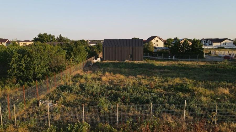 Teren Construcții intravilan de 922 mp, în Tamași