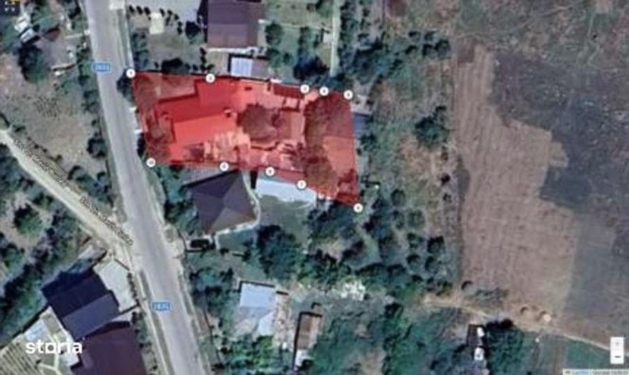 Casă cu 4 camere în Dorobanț