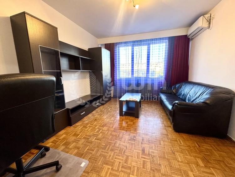 Apartament cu 2 camere decomandat, mobilat în Central