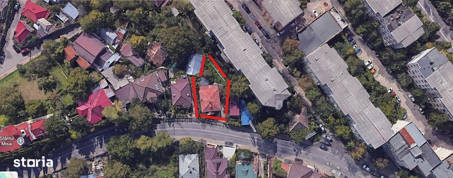 Casă cu 3 camere cu Teren 451 Mp în Central