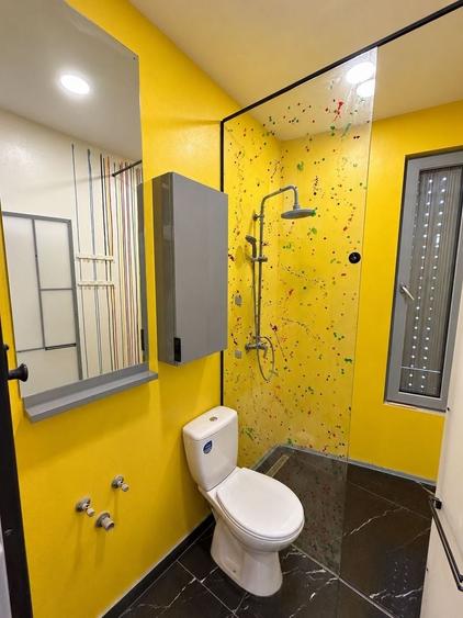Casă individuală cu 5 camere cu Canalizare în Central