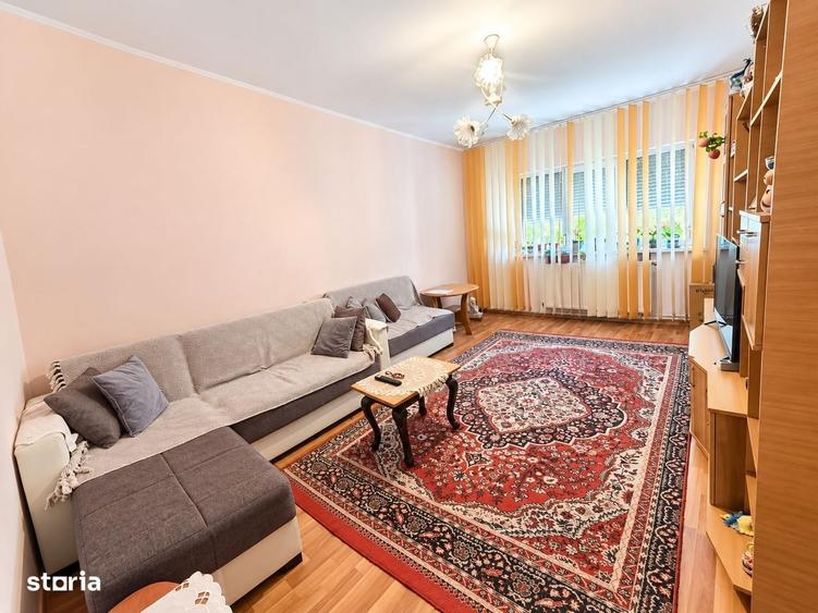 Apartament cu 3 camere decomandat în Central
