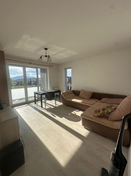 Apartament cu 3 camere decomandat în Avantgarden