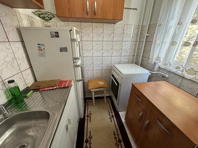 Apartament cu 2 camere semidecomandat în Grădiște