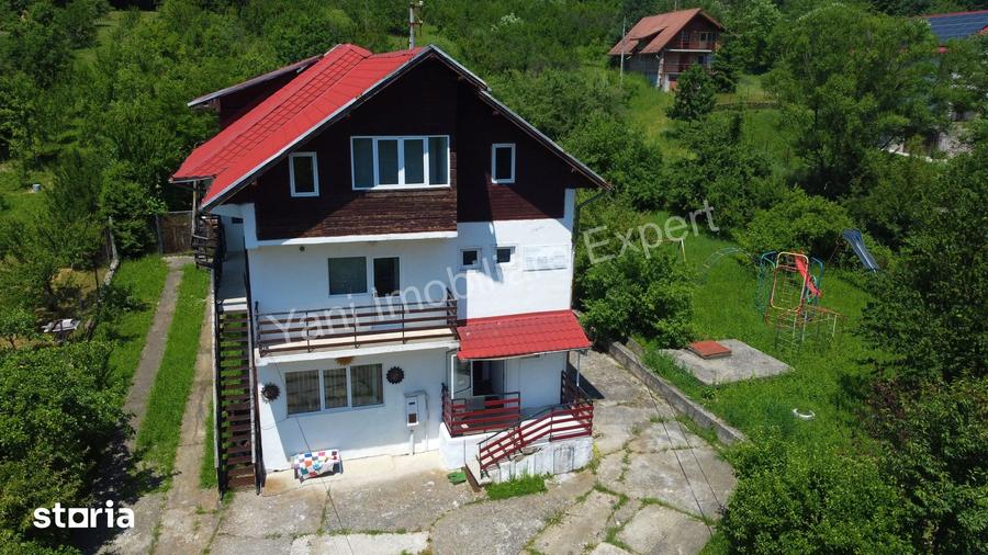 Casă cu 7 camere cu Teren 1340 Mp în Curtea de Argeș