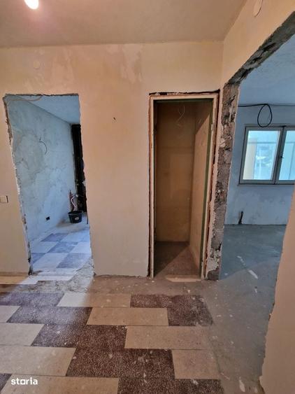 Apartament cu 4 camere decomandat în Central