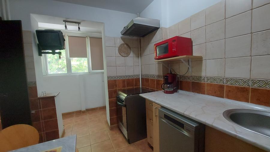 Apartament cu 2 camere semidecomandat în P-ța Unirii