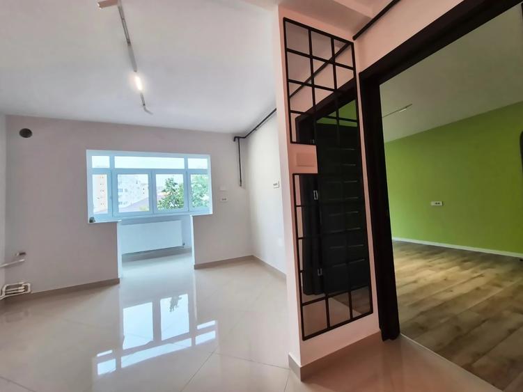 Apartament cu 3 camere decomandat în Canta