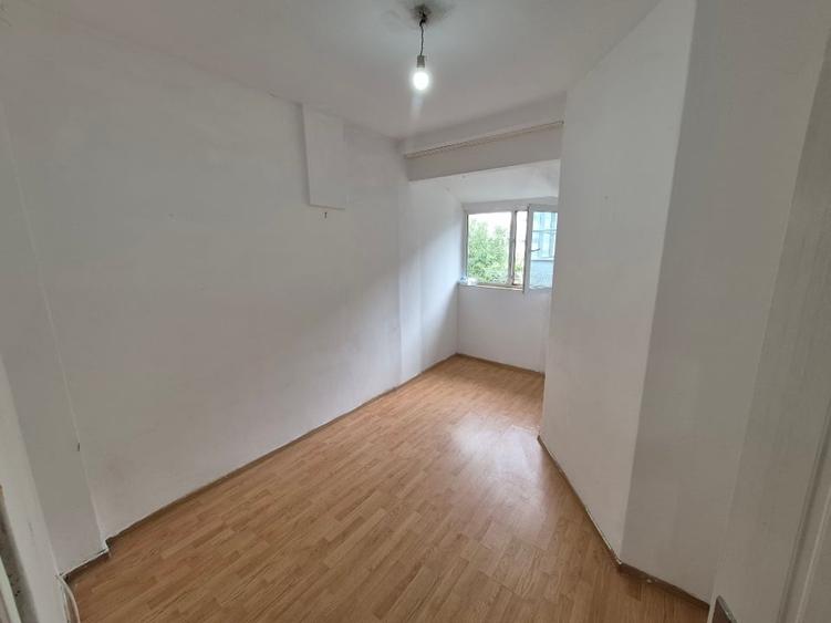 Garsonieră decomandată în Armeneasca
