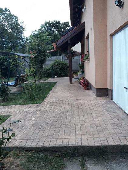 Casă cu Teren 1268 Mp în Central