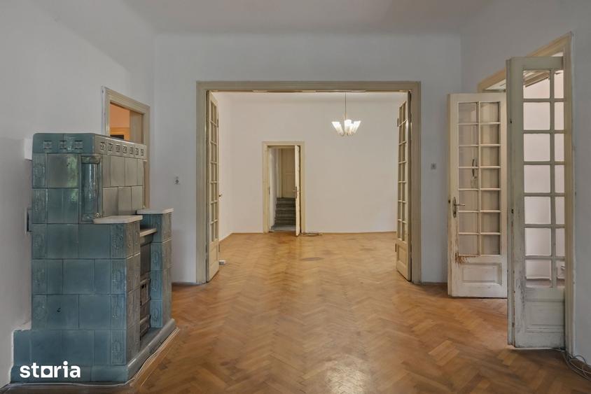 Casă cu 7 camere cu Teren 330 Mp în Dorobanți
