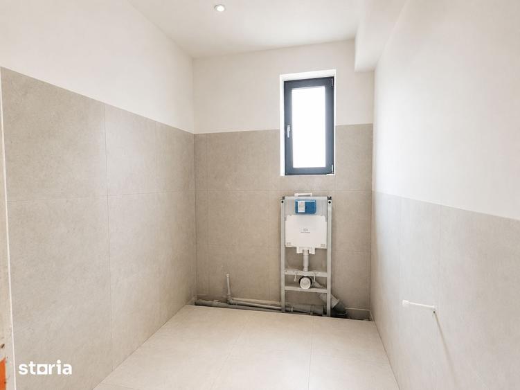 Casă cu 4 camere cu Teren 400 Mp în Domnești
