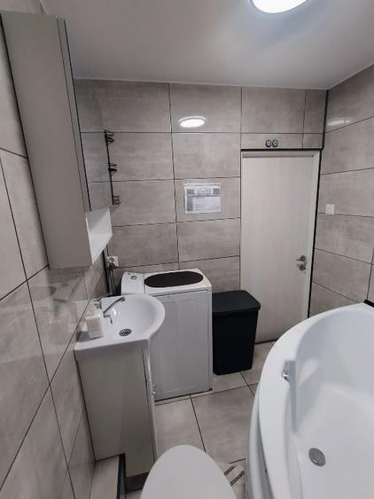 Garsonieră semidecomandată în Apărătorii Patriei