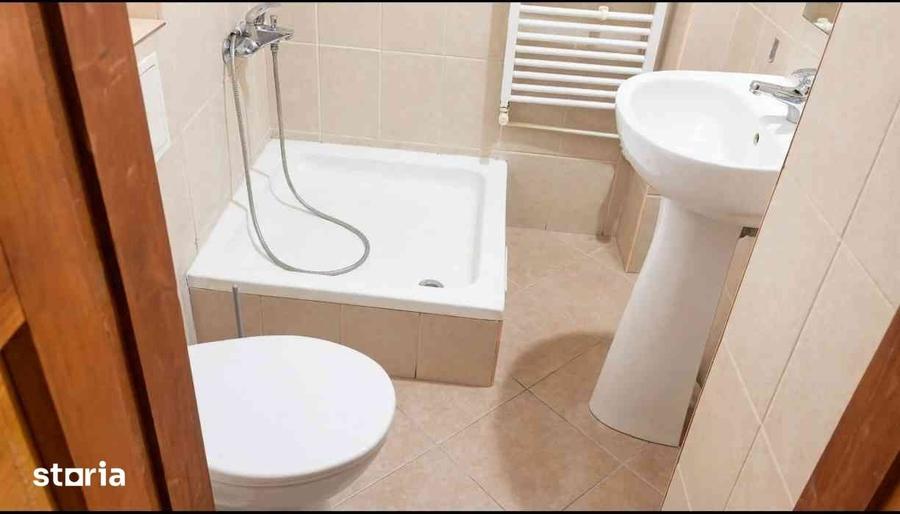 Apartament cu 4 camere decomandat în Rahova