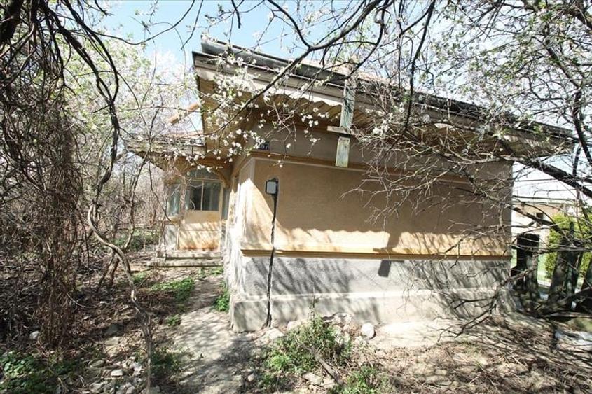 Teren Construcții intravilan de 1988 mp, în Calea Romanului