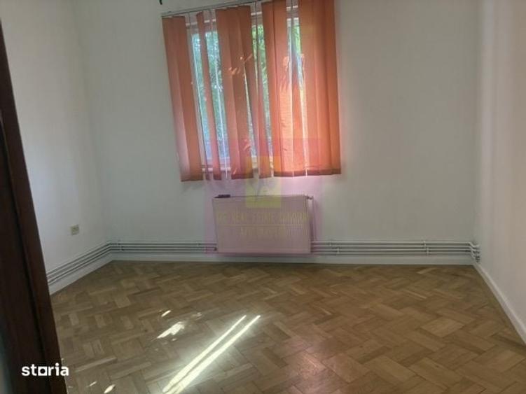 Apartament cu 3 camere în Cotroceni