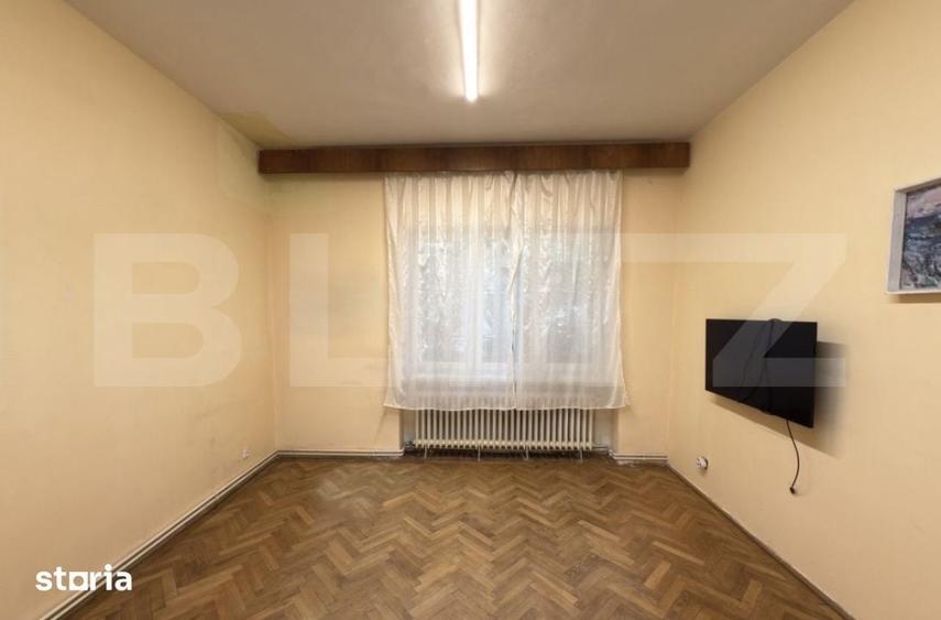 Apartament cu 5 camere în Central