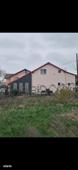 Casă cu 5 camere cu Teren 500 Mp în Central