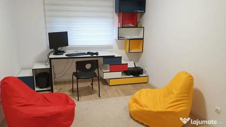 Apartament cu 3 camere decomandat în Băneasa