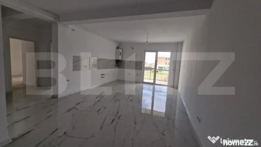 Apartament cu 3 camere semidecomandat în Dumbrăvița