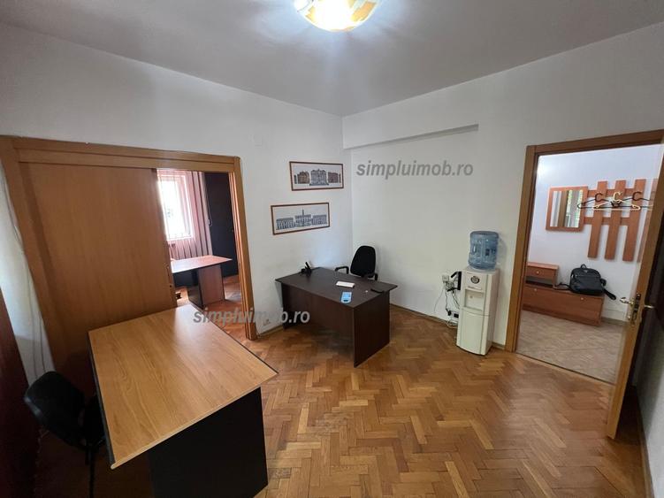 Apartament cu 2 camere semidecomandat, mobilat în Armeneasca