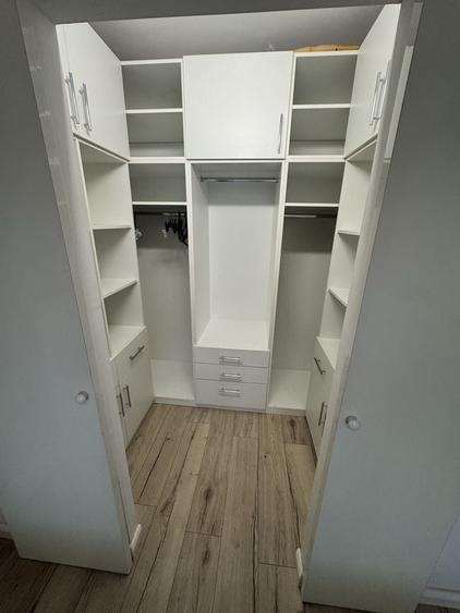 Apartament cu 3 camere decomandat în Alexandru cel Bun