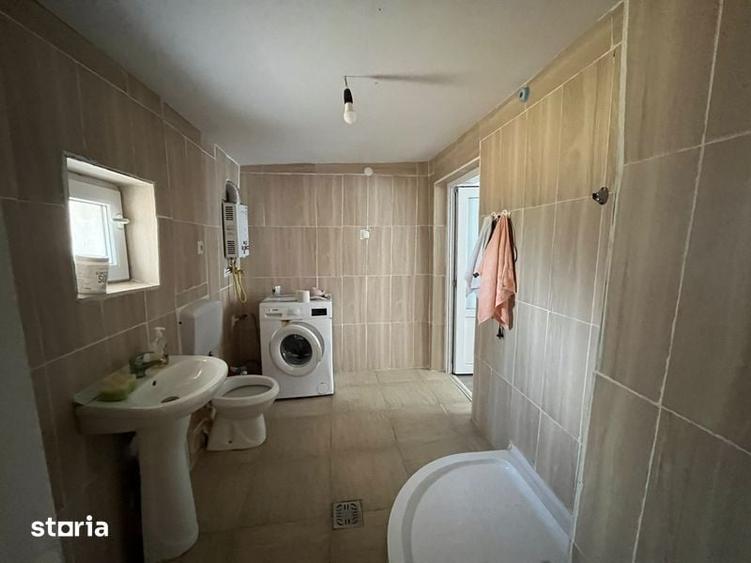 Casă cu 4 camere cu Teren 1585 Mp în Ghergheasa